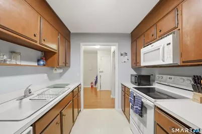 83 Courtland Avenue #5, Stamford, CT 06902 - Photo 5