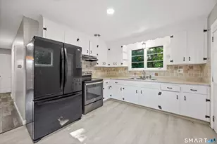 96 Oldham Ave, Waterbury, CT 06705 - Photo 3
