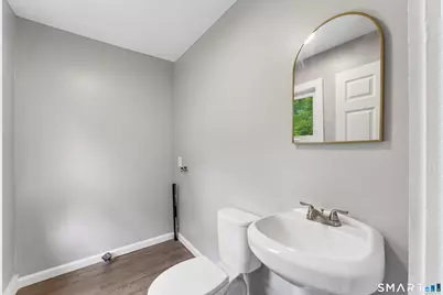 10 Center Street, Windsor Locks, CT 06096 - Photo 13