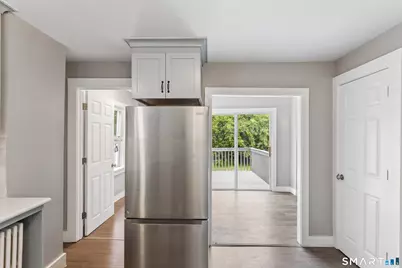 10 Center Street, Windsor Locks, CT 06096 - Photo 11
