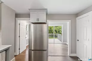 10 Center St, Windsor Locks, CT 06096 - Photo 11