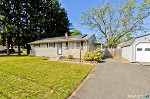 11 Harvest Rd, Enfield, CT 06082 - Photo 3