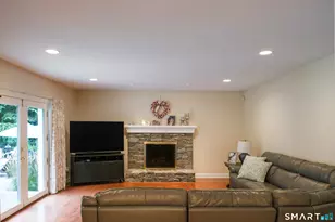 127 Kingswood Dr, Naugatuck, CT 06770 - Photo 11