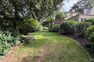 53 Belknap Rd, West Hartford, CT 06117 - Photo 5