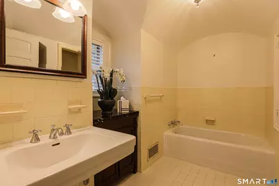 53 Belknap Road, West Hartford, CT 06117 - Photo 31