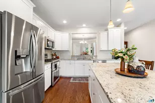 733 Championship Drive, Oxford, CT 06478 - Photo 7
