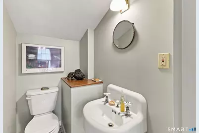 65 Highland Street, West Hartford, CT 06119 - Photo 13