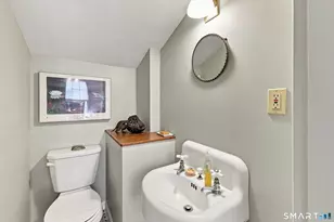65 Highland St, West Hartford, CT 06119 - Photo 13