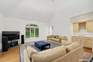 97 Brookhollow Ln, Stamford, CT 06902 - Photo 15