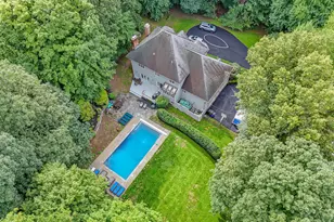 97 Brookhollow Ln, Stamford, CT 06902 - Photo 35