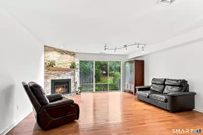 35 Glen Ridge #35, Wilton, CT 06897 - Photo 3