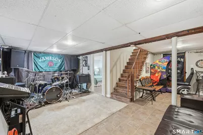 21 Elmfield Street, West Hartford, CT 06110 - Photo 23