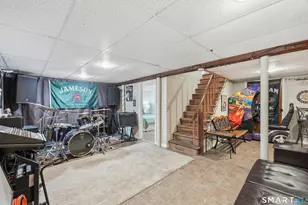 21 Elmfield St, West Hartford, CT 06110 - Photo 23