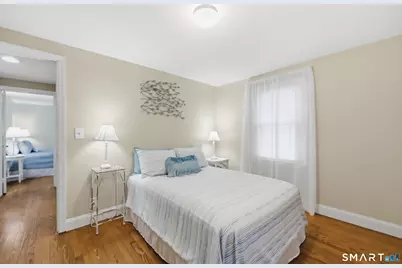 21 Elmfield Street, West Hartford, CT 06110 - Photo 13