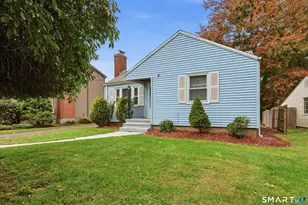 21 Elmfield St, West Hartford, CT 06110 - Photo 3