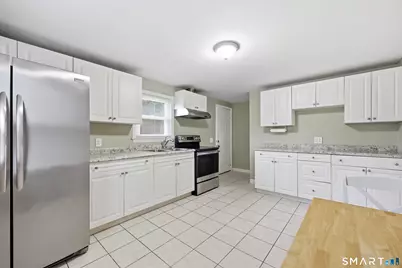 21 Elmfield Street, West Hartford, CT 06110 - Photo 7