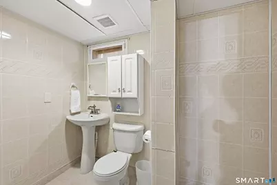 21 Elmfield Street, West Hartford, CT 06110 - Photo 25