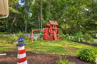 272 Whalehead Rd, Ledyard, CT 06335 - Photo 9