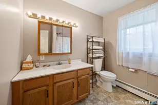 124 Russell St, Waterbury, CT 06708 - Photo 19