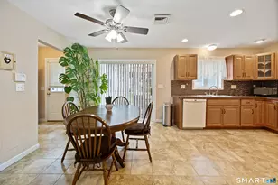 124 Russell St, Waterbury, CT 06708 - Photo 9