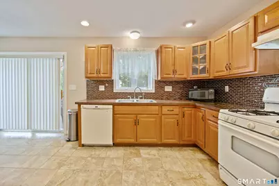 124 Russell Street, Waterbury, CT 06708 - Photo 7