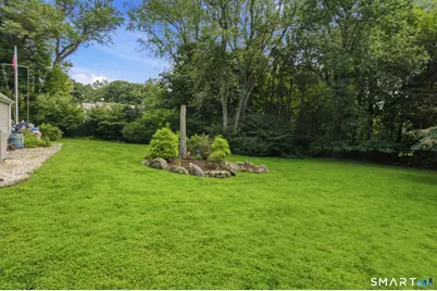26 Campbell Drive, Stamford, CT 06903 - Photo 35