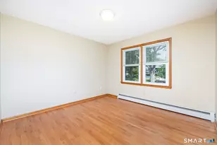 11 Londonderry Ln, Milford, CT 06460 - Photo 15