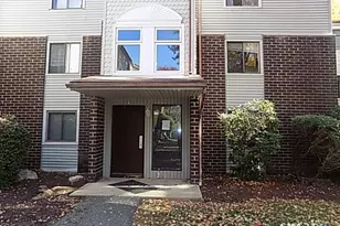 7 Padanaram Rd, Danbury, CT 06811 - Photo 1