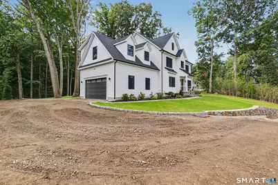18 Timberlane Trail, Trumbull, CT 06611 - Photo 5