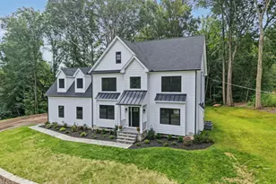18 Timberlane Trail, Trumbull, CT 06611 - Photo 5