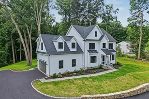 18 Timberlane Trail, Trumbull, CT 06611 - Photo 3