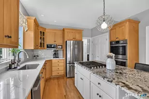 17 Knoll Ln, Rocky Hill, CT 06067 - Photo 5