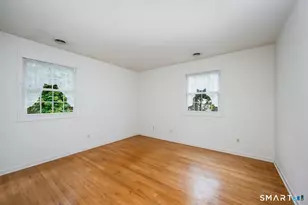 80 Ripton Parish Ln, Stratford, CT 06614 - Photo 15