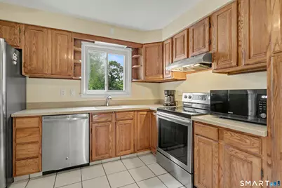 35 Sunrise Terrace, Stratford, CT 06614 - Photo 7
