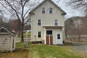 295 Chamberlain Hwy, Meriden, CT 06451 - Photo 3