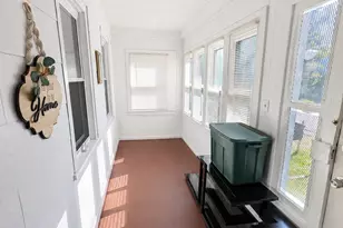 4 Strong St, New Haven, CT 06515 - Photo 3