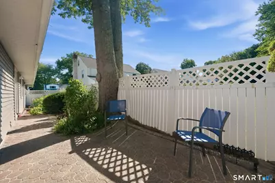 89 Mohegan Drive, West Hartford, CT 06117 - Photo 35