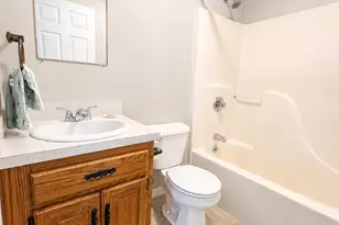 40 Grove St, Southington, CT 06479 - Photo 9