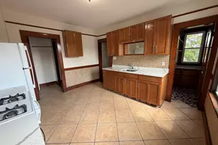 306 Judson Pl, Bridgeport, CT 06610 - Photo 11