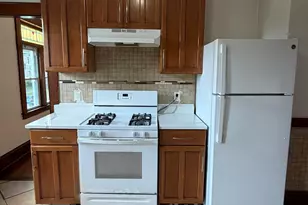 306 Judson Pl, Bridgeport, CT 06610 - Photo 9
