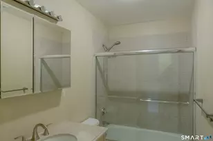 2 Washington Ct, Stamford, CT 06902 - Photo 17