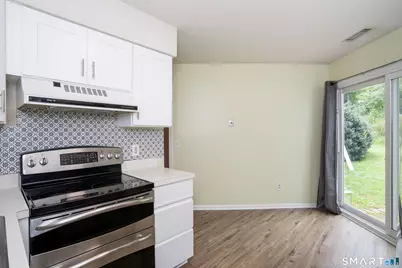 302 Briarwood Court #302, Rocky Hill, CT 06067 - Photo 7