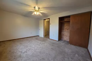 1568 Meriden Rd, Waterbury, CT 06705 - Photo 23
