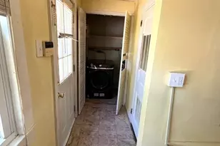 63 Pennsylvania Ave, New Britain, CT 06052 - Photo 9