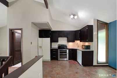 2-F Country Squire Drive #2F, Cromwell, CT 06416 - Photo 5