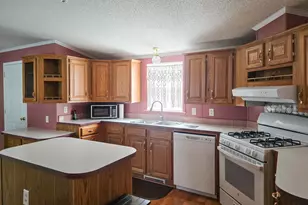 136 Hunters Rd, Norwich, CT 06360 - Photo 15