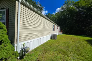 136 Hunters Rd, Norwich, CT 06360 - Photo 7