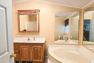 136 Hunters Rd, Norwich, CT 06360 - Photo 23
