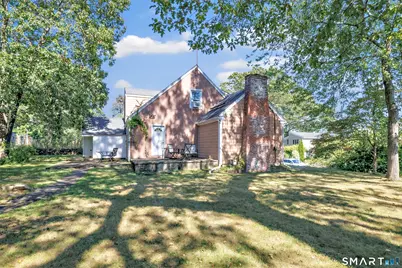 86 Vanguard Street, Bridgeport, CT 06606 - Photo 3