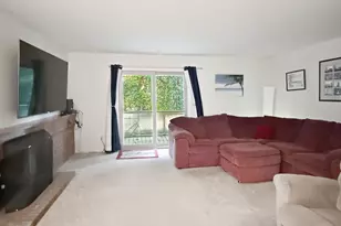 129 Library Ln, Simsbury, CT 06070 - Photo 3